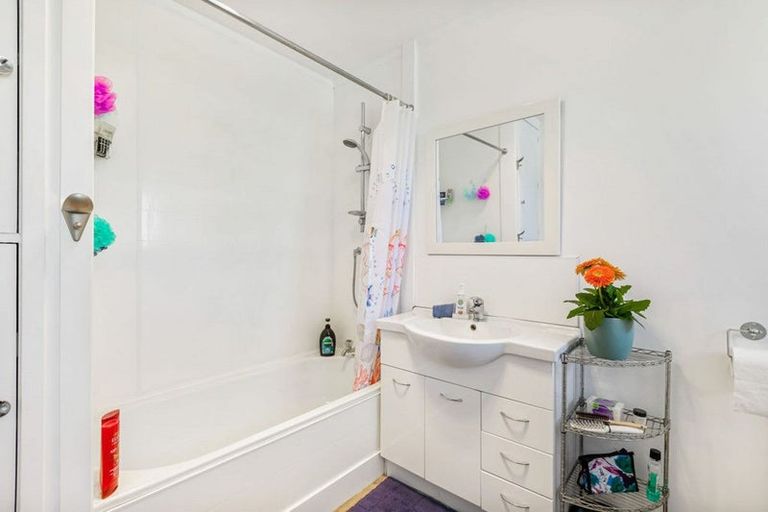 Photo of property in 2/46 Takanini Road, Takanini, 2112