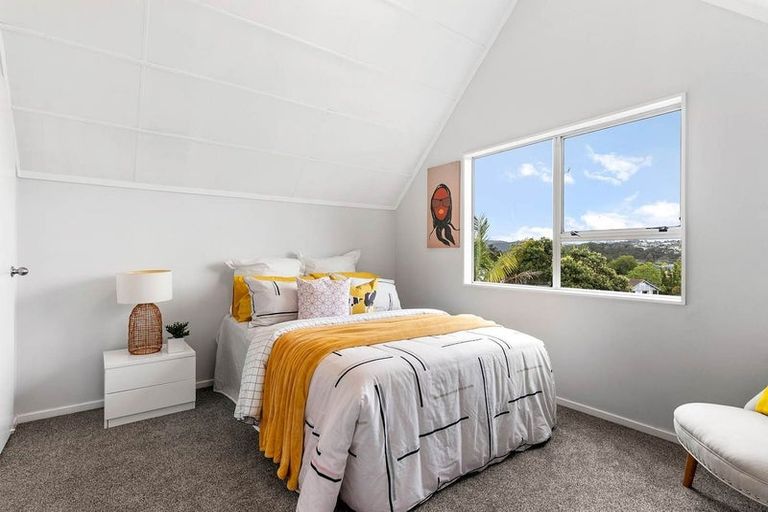 Photo of property in 3 Imperial Place, Henderson, Auckland, 0612