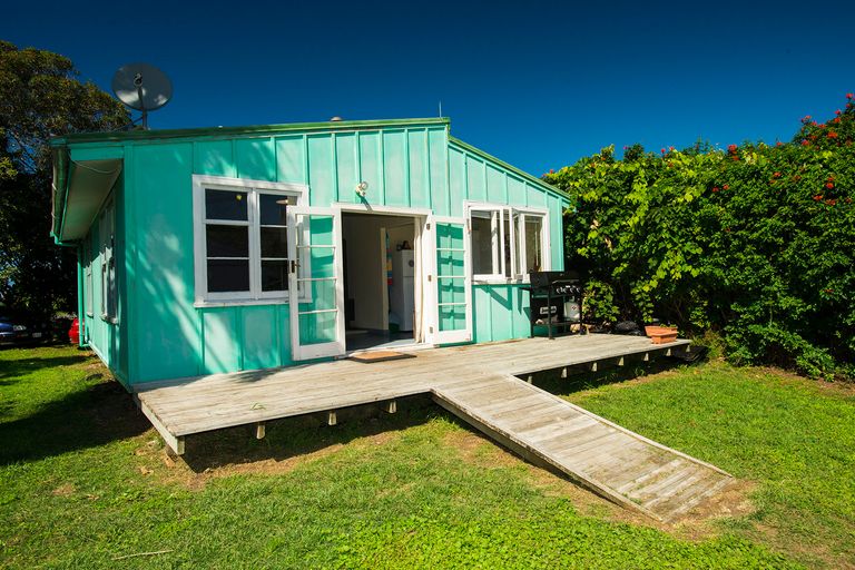 Photo of property in 22 Moana Road, Okitu, Gisborne, 4010