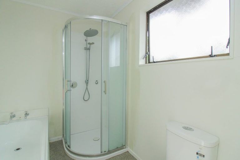 Photo of property in 67b Thurleigh Grove, Karori, Wellington, 6012