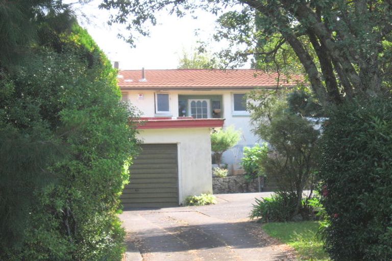 Photo of property in 21 Stottholm Road, Titirangi, Auckland, 0604