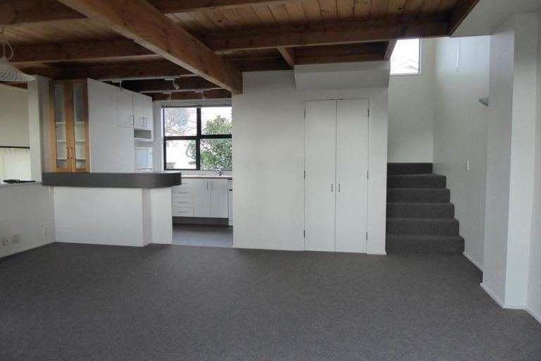Photo of property in 80u2 Hobson Street, Thorndon, Wellington, 6011