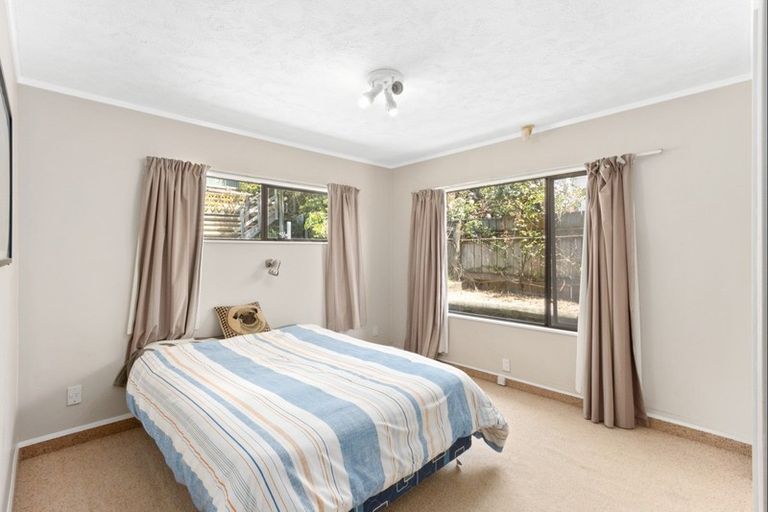 Photo of property in 16 Kokako Place, Taradale, Napier, 4112