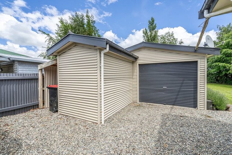 Photo of property in 42 Newburn Street, Waikaia, 9778