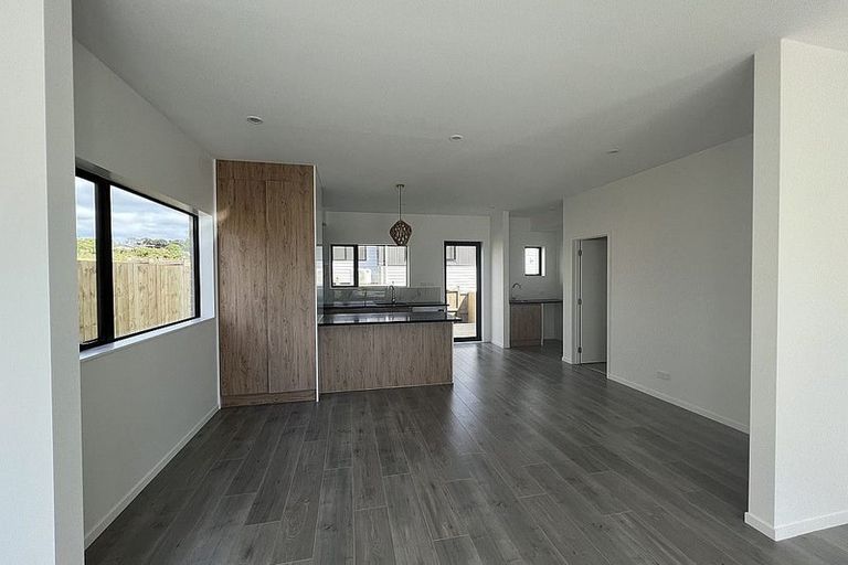 Photo of property in 1b Poruru Close, Papakura, 2110