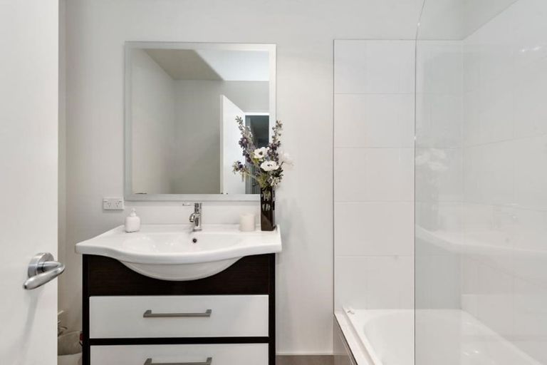 Photo of property in 23u7 Marama Street, Frankton, Hamilton, 3204