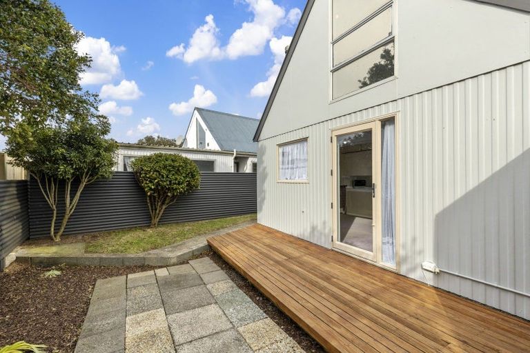 Photo of property in 1/9 Brierley Place, Marfell, New Plymouth, 4310