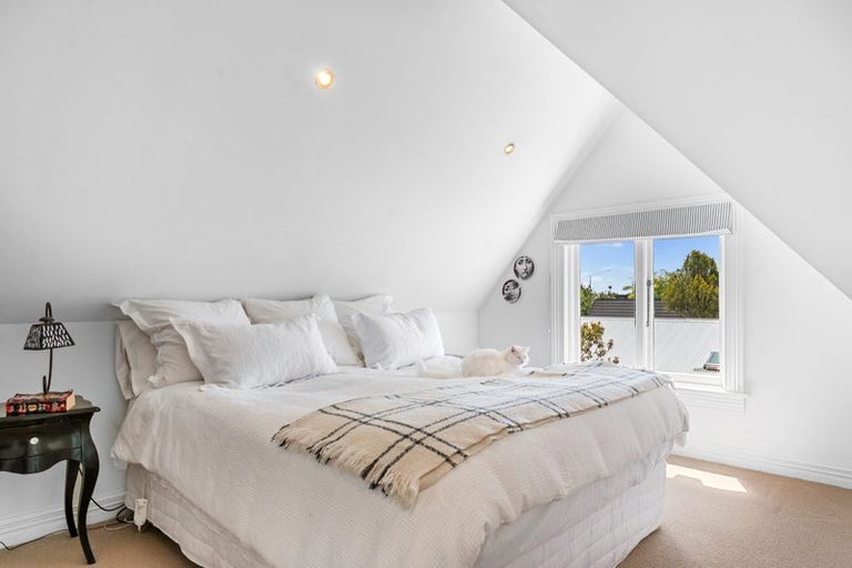 Photo of property in 172 Blighs Road, Strowan, Christchurch, 8052