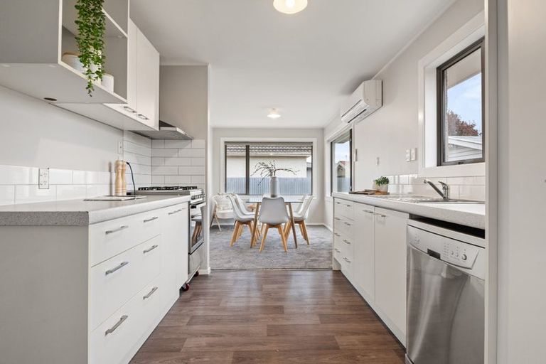 Photo of property in 71 Wingate Street, Redwood, Christchurch, 8051