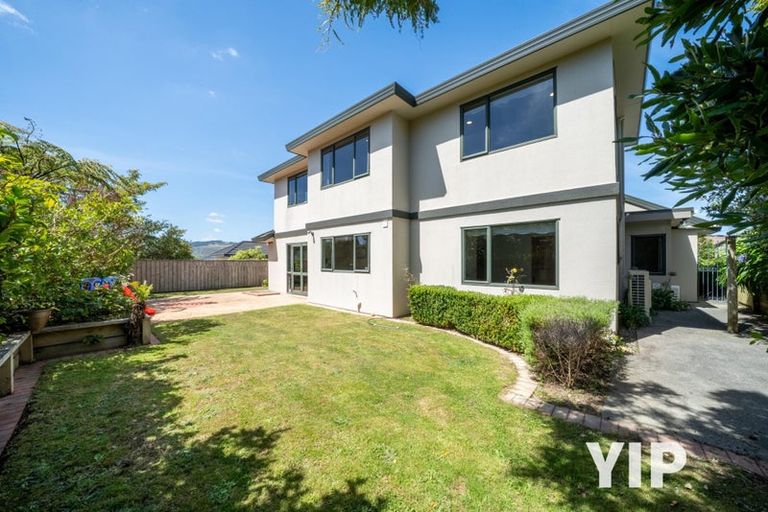 Photo of property in 6 Derry Hill, Churton Park, Wellington, 6037