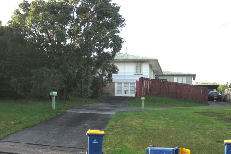 Photo of property in 118 Triangle Road, Massey, Auckland, 0614