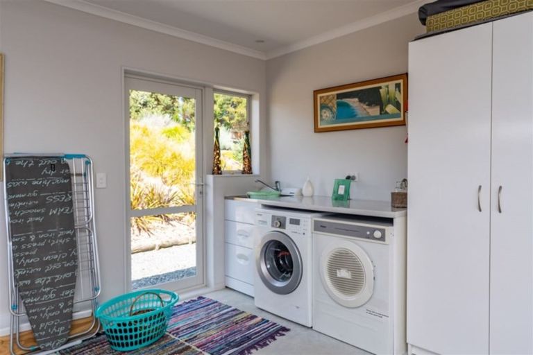 Photo of property in 52 Daniel Parade, Mangawhai, 0975