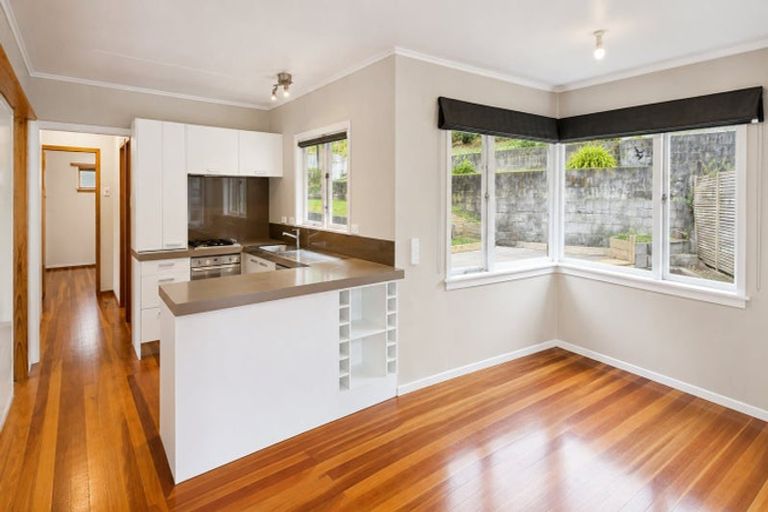 Photo of property in 17 Elizabeth Place, Ferndale, New Plymouth, 4310