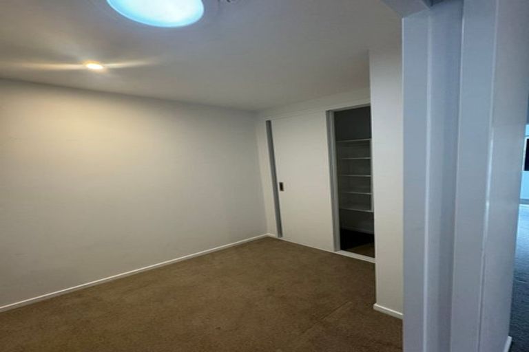 Photo of property in 13 Eileen Newey Place, Henderson, Auckland, 0612