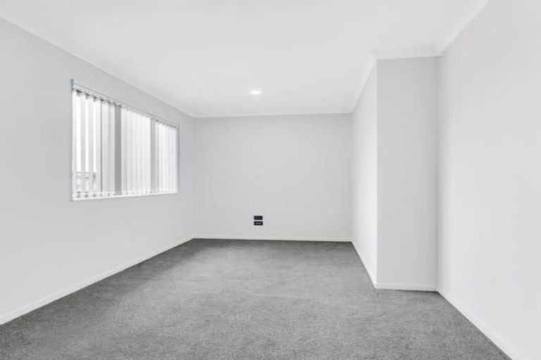 Photo of property in 147c Bucklands Beach Road, Bucklands Beach, Auckland, 2012