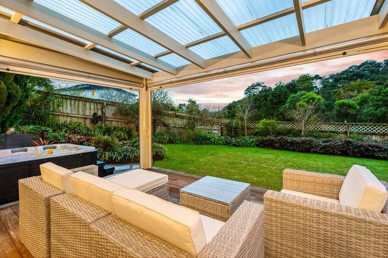 Photo of property in 2 Widdison Place, Albany, Auckland, 0632