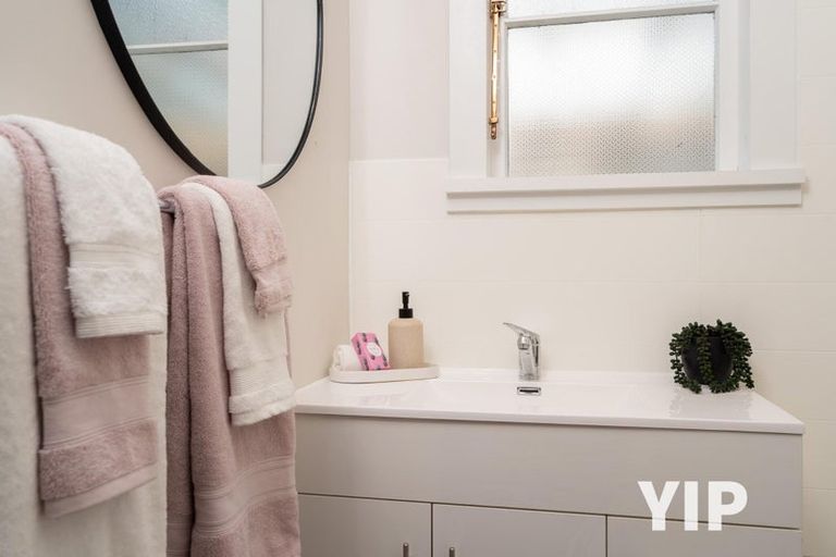 Photo of property in 35 Hindmarsh Street, Johnsonville, Wellington, 6037