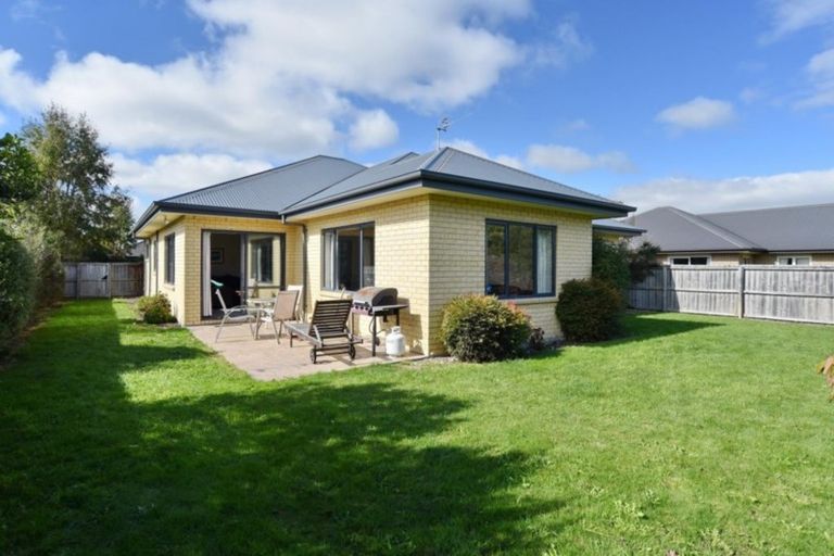 Photo of property in 10 Pukeko Place, Rangiora, 7400