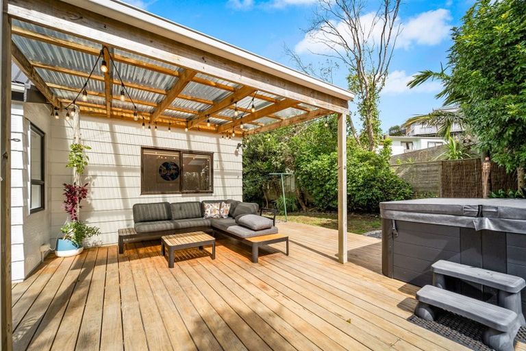Photo of property in 27b Polkinghorne Drive, Manly, Whangaparaoa, 0930