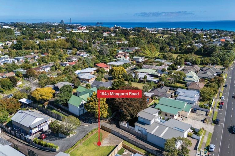 Photo of property in 164a Mangorei Road, Merrilands, New Plymouth, 4312