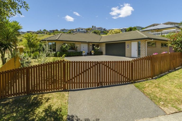 Photo of property in 74 Orion Drive, Welcome Bay, Tauranga, 3112