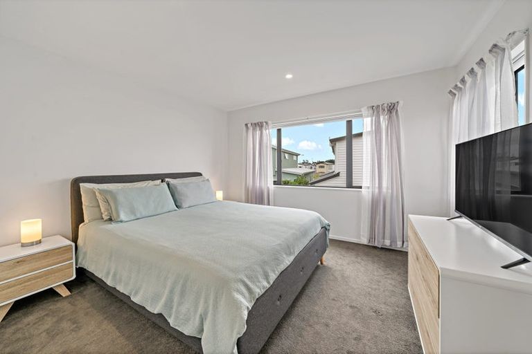 Photo of property in 14 Kearns Drive, Hobsonville, Auckland, 0616