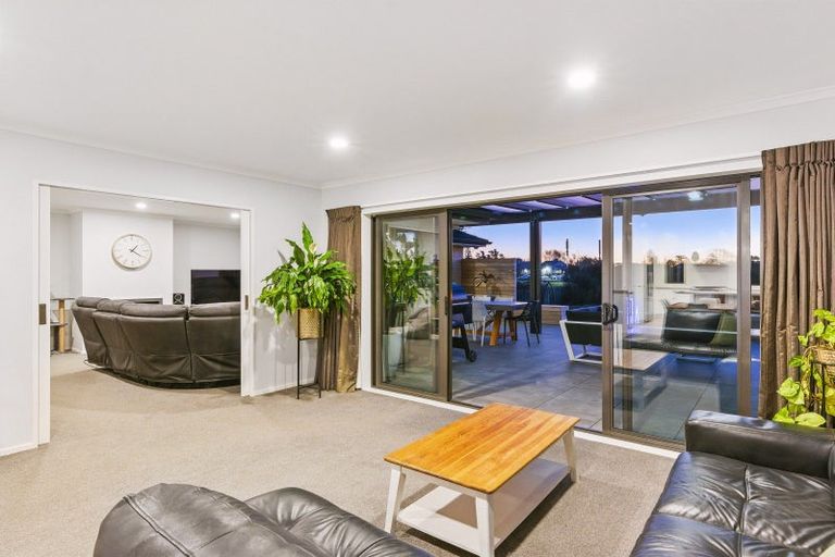 Photo of property in 10 Cottonwood Close, Paraparaumu Beach, Paraparaumu, 5032