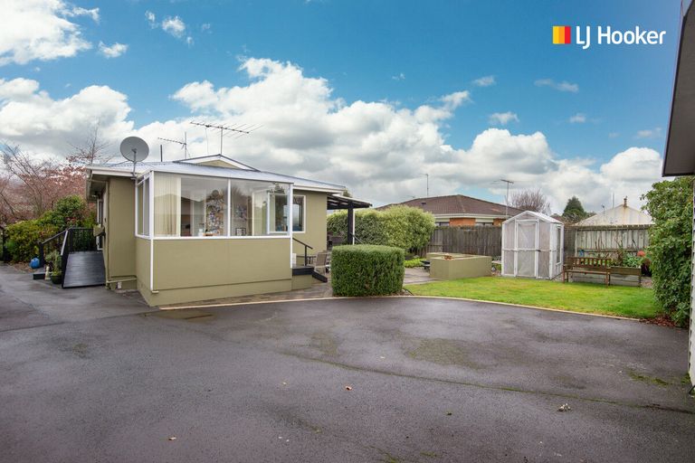 Photo of property in 105 Hagart-alexander Drive, Mosgiel, 9024