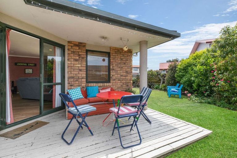 Photo of property in 8 Checketts Place, Papamoa Beach, Papamoa, 3118