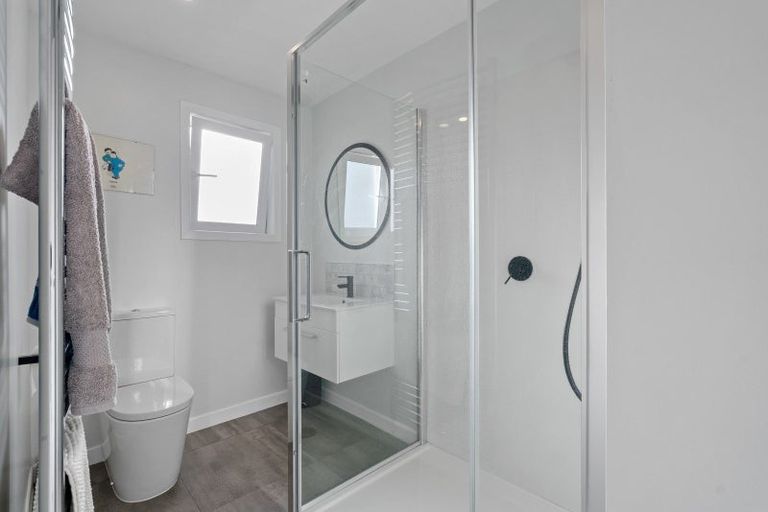 Photo of property in 16 Doris Gordon Crescent, Crofton Downs, Wellington, 6035