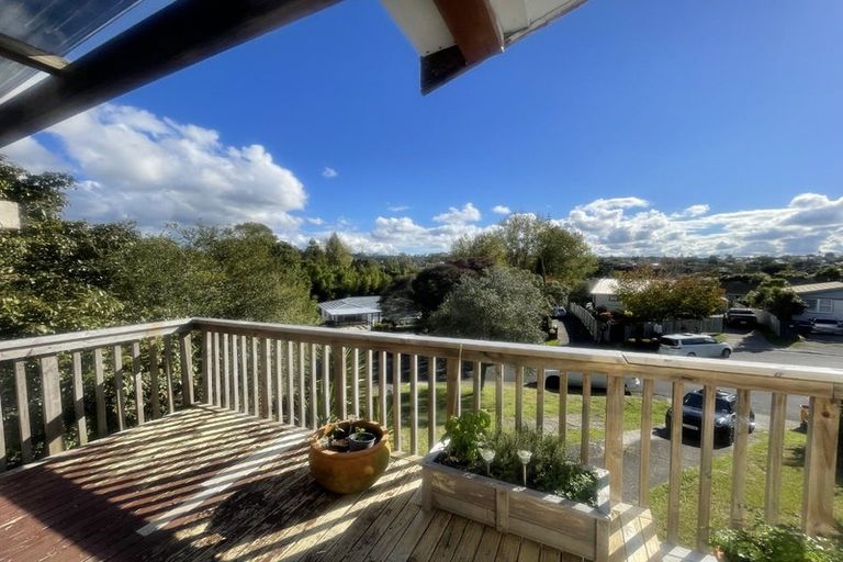 Photo of property in 17 Kelkirk Street, Kelston, Auckland, 0602