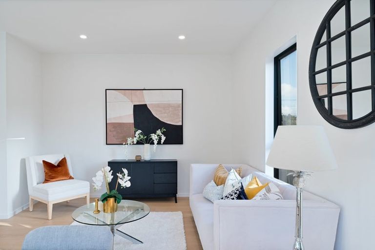 Photo of property in 62b Triangle Road, Massey, Auckland, 0614
