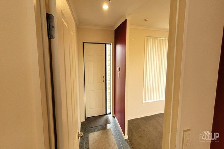 Photo of property in 13 Gendo Avenue, Henderson, Auckland, 0612