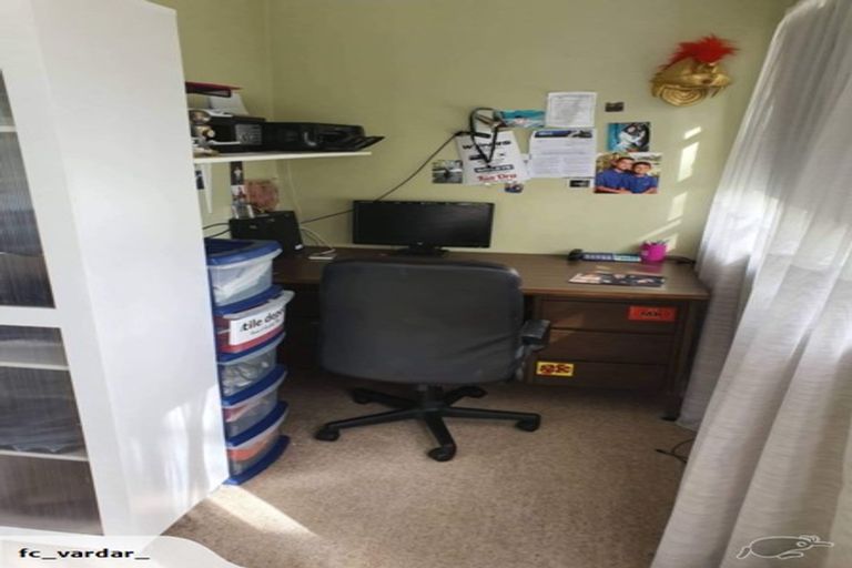 Photo of property in 17 Hewlett Road, Massey, Auckland, 0614