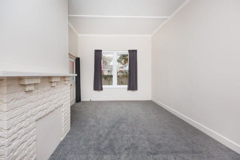 Photo of property in 8 Rolleston Street, Hokowhitu, Palmerston North, 4410