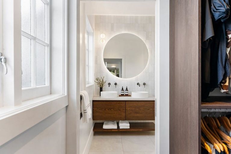 Photo of property in 44 Princes Street, Northcote Point, Auckland, 0627