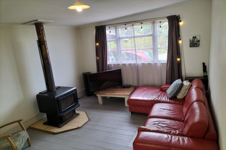 Photo of property in 161 Queen Street, Westport, 7825