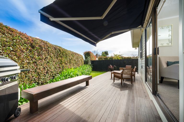 Photo of property in 4 Stafson Lane, Te Atatu Peninsula, Auckland, 0610