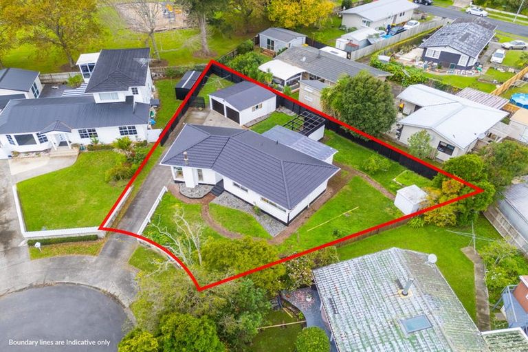 Photo of property in 17 Nan Place, Pakuranga Heights, Auckland, 2010
