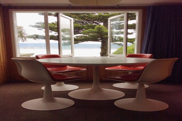 Photo of property in 3 Maramanui Way, Karaka Bays, Wellington, 6022