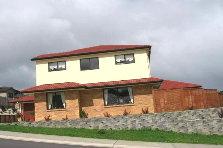 Photo of property in 12 Oratia Drive, Glen Eden, Auckland, 0602
