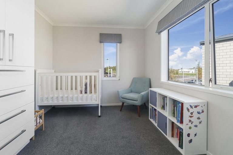 Photo of property in 15 Poaka Road, Hobsonville, Auckland, 0616