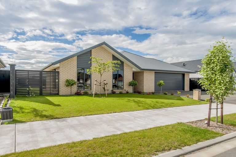 Photo of property in 7 Northmoor Boulevard, Rolleston, 7615