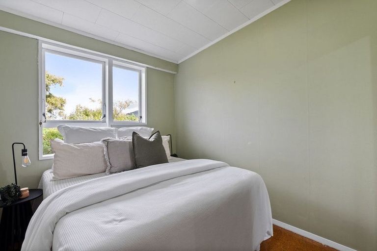 Photo of property in 39 Victory Avenue, Karori, Wellington, 6012