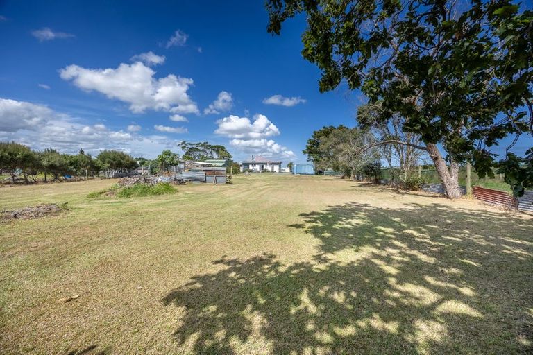 Photo of property in 67 West Coast Road, Te Kopuru, Dargaville, 0371
