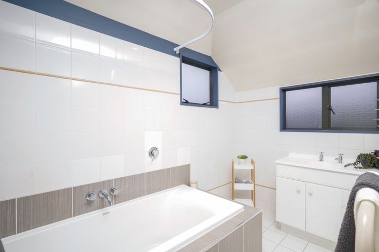 Photo of property in 64d Champion Street, Edgeware, Christchurch, 8013