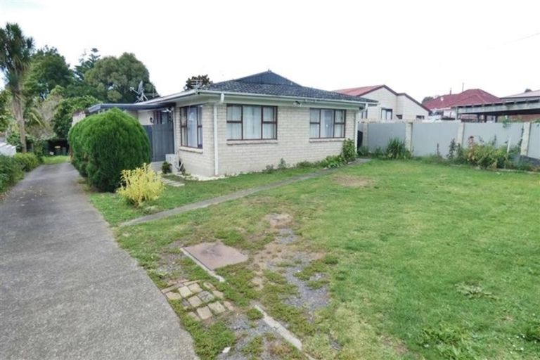 Photo of property in 1/1 Brooklyn Avenue, Papatoetoe, Auckland, 2025