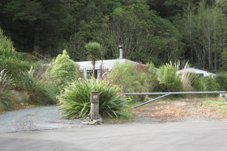 Photo of property in 97 Tawhai Street, Stokes Valley, Lower Hutt, 5019