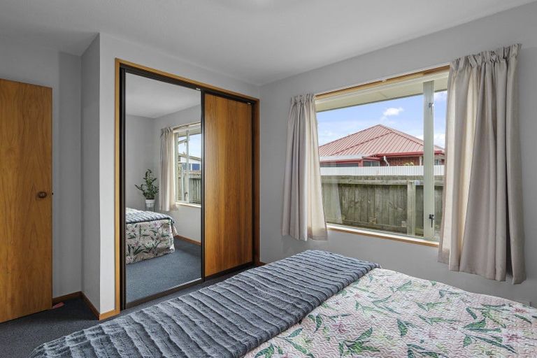 Photo of property in 15 Showgate Avenue, Sockburn, Christchurch, 8042