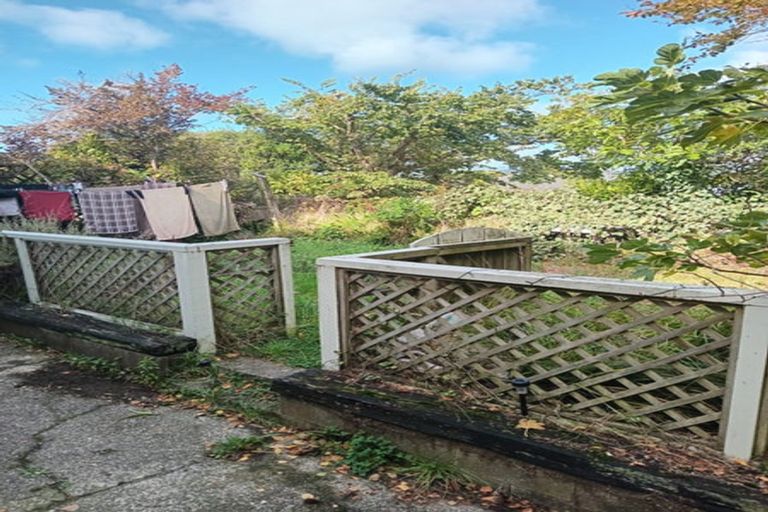 Photo of property in 24f2 Akatea Street, Berhampore, Wellington, 6023